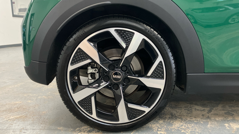 MINI Cooper 2.0 S Exclusive 3dr Auto Petrol Hatchback